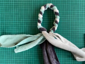 Schlaufe wird gelegt